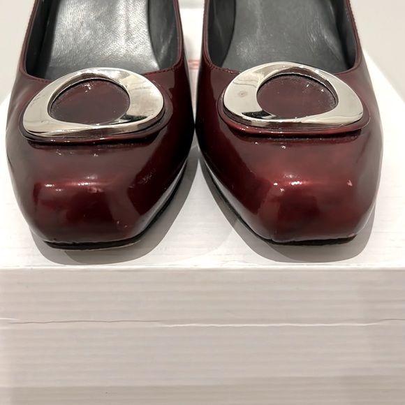 Stuart Weitzman Cherry Cosmos Heels - Picture 4 of 11